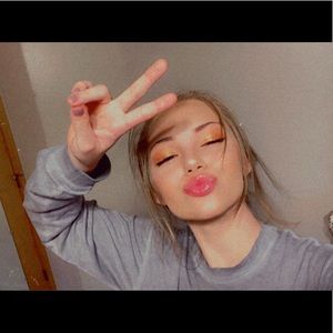 Meet your Posher, Kinley